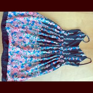 Spaghetti strap flowy floral dress